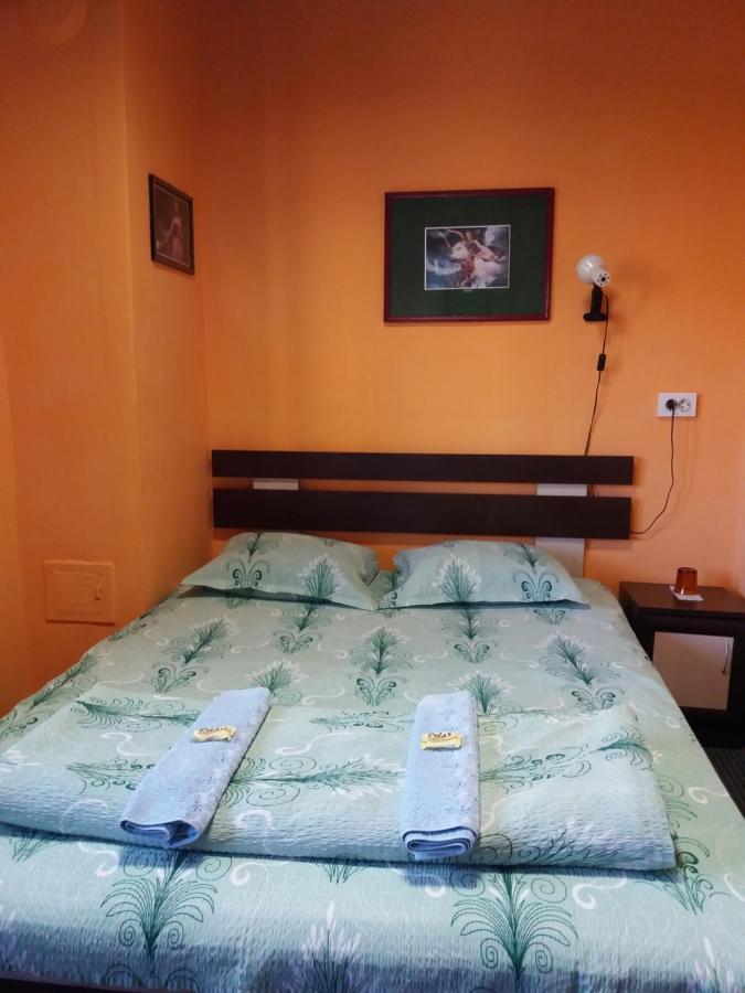 Стаи За Гости Ореха Троян Private Rooms Oreha Exterior foto